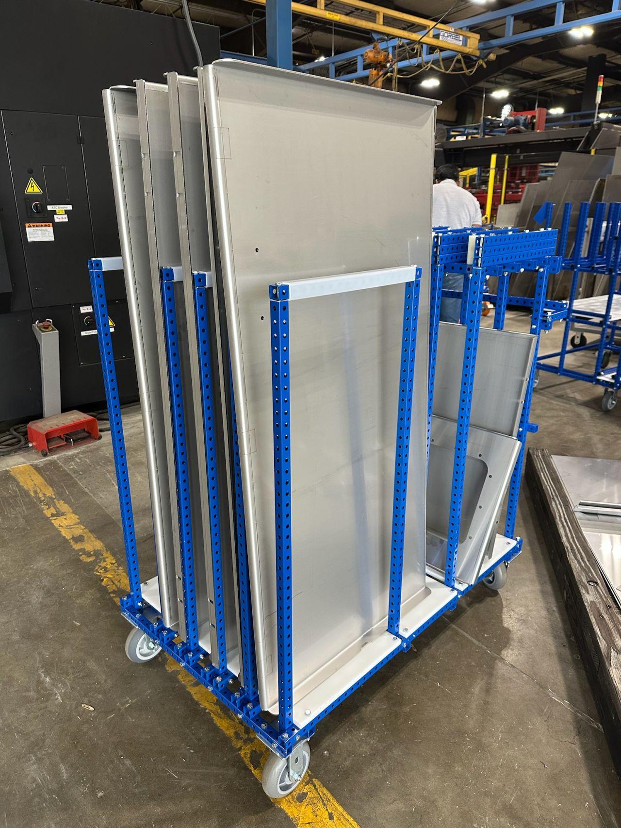 Picking Cart made by Johnson Controls team 