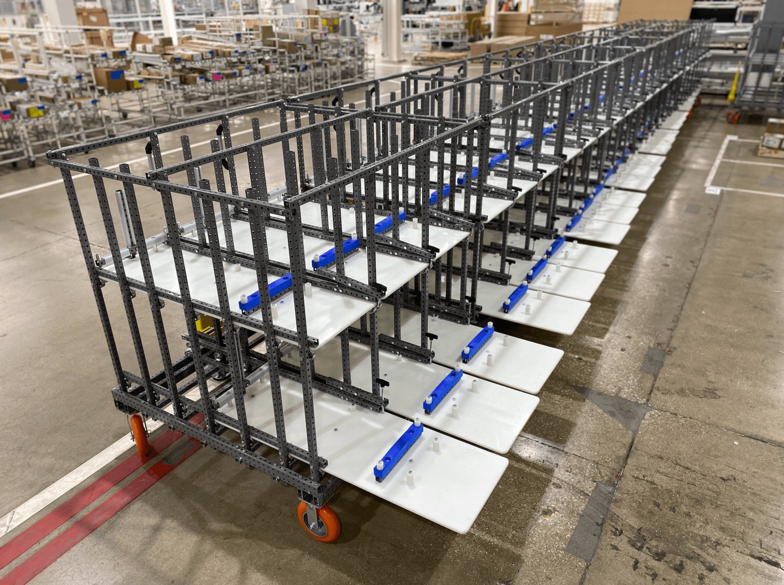 rolly cart with pull out shelves that lock in place