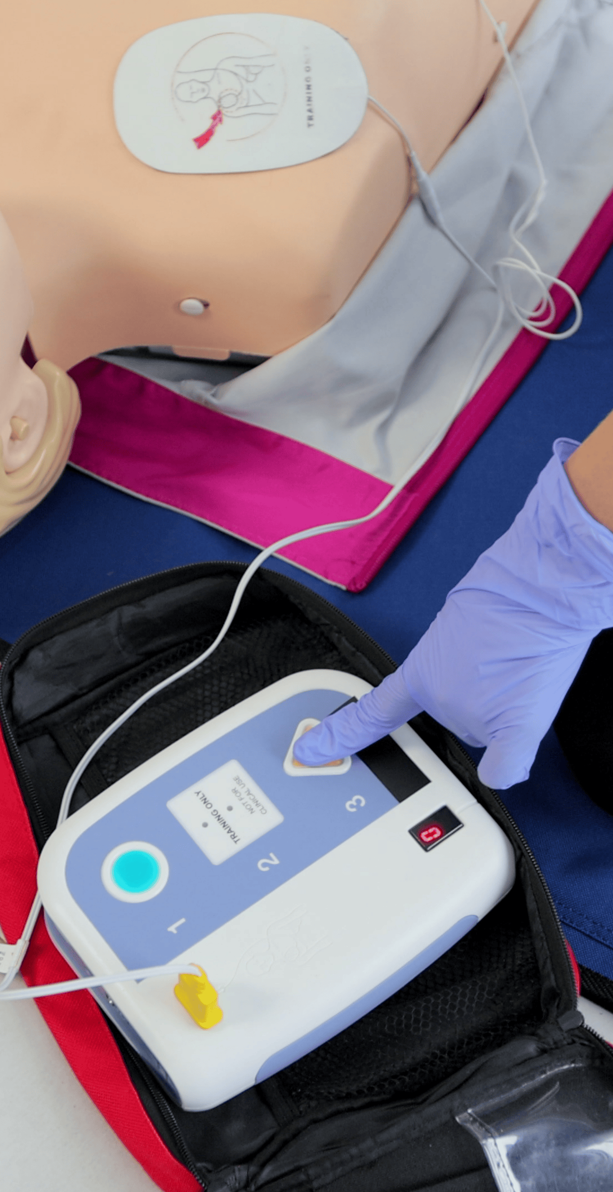 Moniteur de premiers soins - Formasecours Plus Moniteur de premiers soins - Formasecours Plus