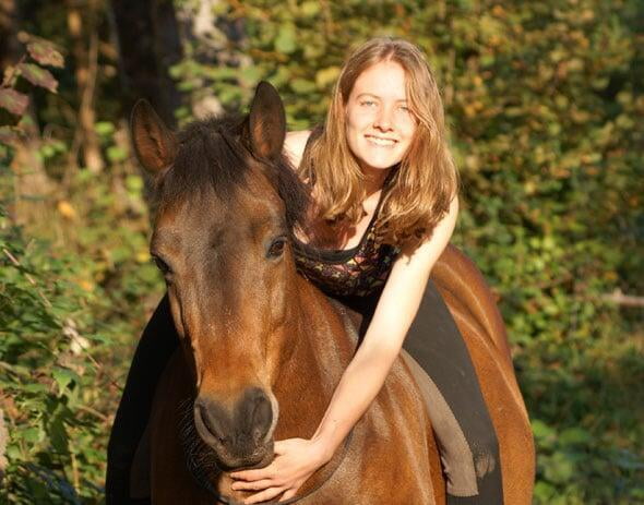Unterwegs mit Pferd und Hund Unterwegs mit Pferd und Hund