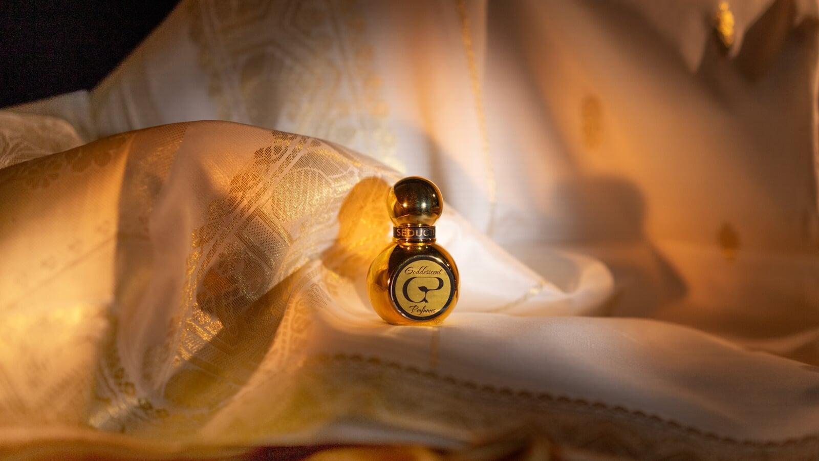 "Seduction" (Arabian Jasmine) by Goddesscent Perfumes "Seduction" (Arabian Jasmine) by Goddesscent Perfumes