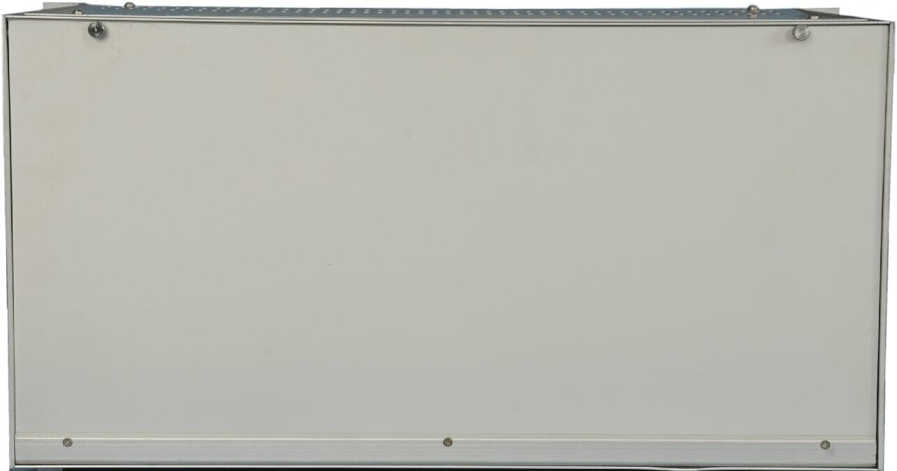 Rear wiring of an IRD8800 rack
