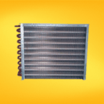 Condensadora de alta eficiencia, diseñada para transferir el calor del sistema de refrigeración al ambiente. Condensadora de alta eficiencia, diseñada para transferir el calor del sistema de refrigeración al ambiente.