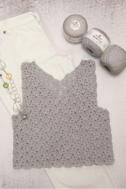 Top fatto ad uncinetto con babylo titolo 5 col. 415 Top fatto ad uncinetto con babylo titolo 5 col. 415