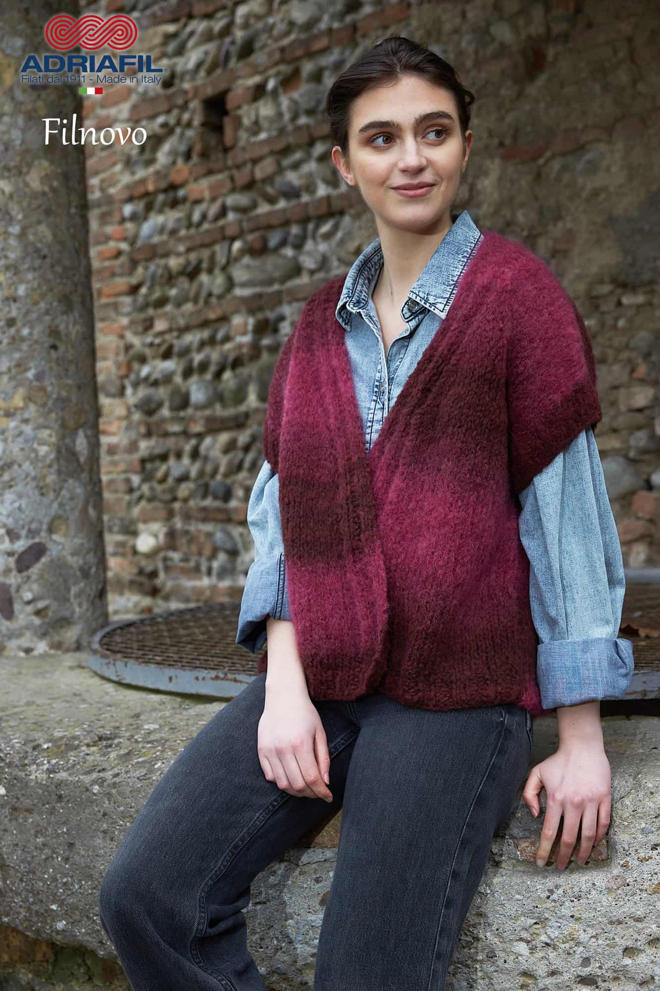 Pull fatto a mano con ferri e filato Adriafil Filnovo