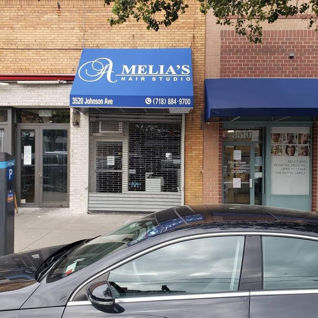 008 — Traditional Shed with Signband Awning Canopy Fabric by MG Sign, the leading signage company in New York and New Jersey.