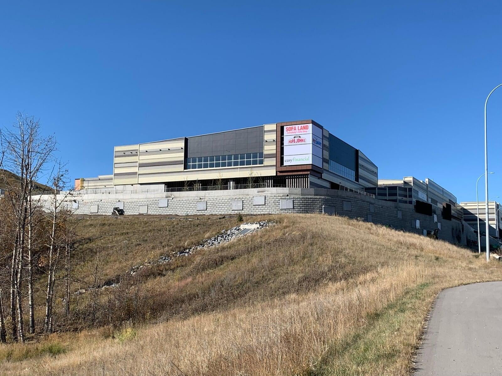 Lock+Load Wall (9.76m High)