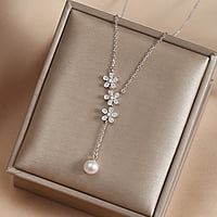 Daisy Pearl Necklace