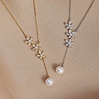 Daisy Pearl Necklace