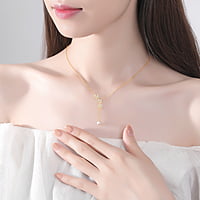 Daisy Pearl Necklace