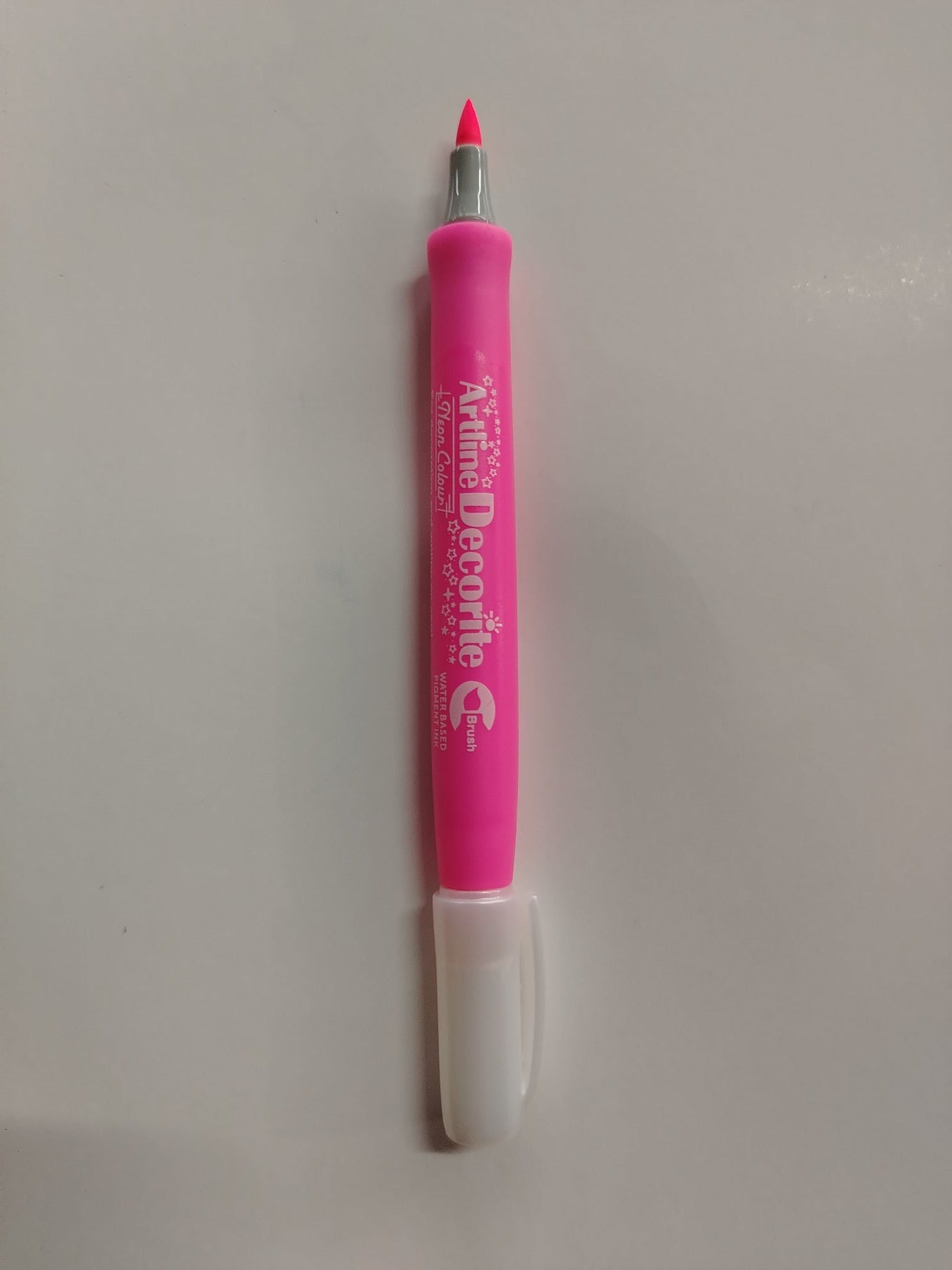 MARCADOR ARTLINE DECORITE ROSADO NEON PTA PINCEL
