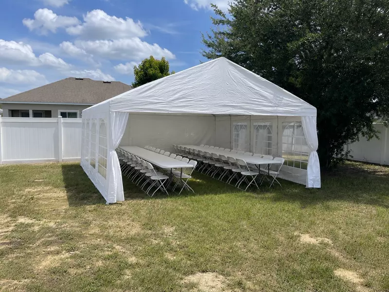 * Table 6-ft White Folding Rental / Mesa de Alquiler