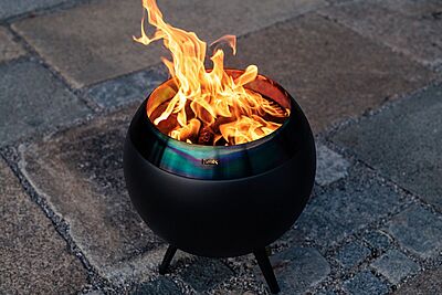 Moon 45 all black Fire basket with low stand
