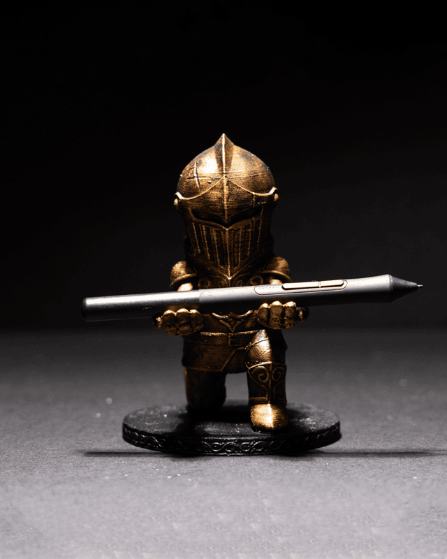 Toy Art Knight Penholder