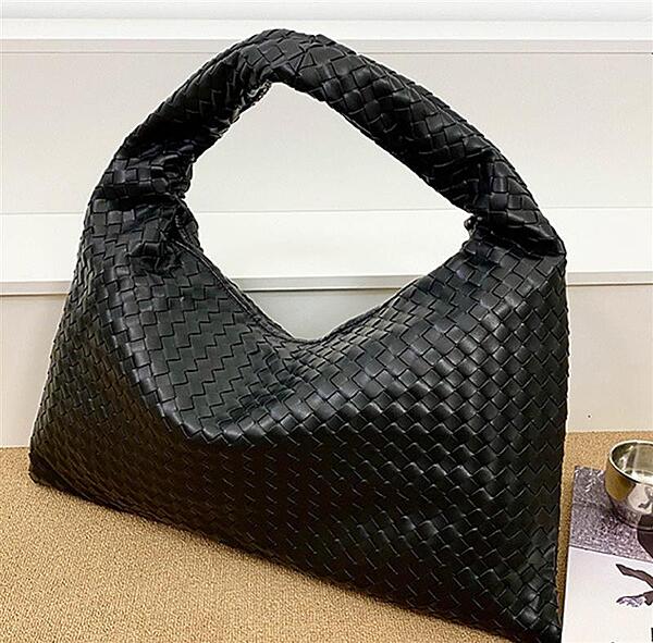 SHOULDER BASKET BAG-BLACK