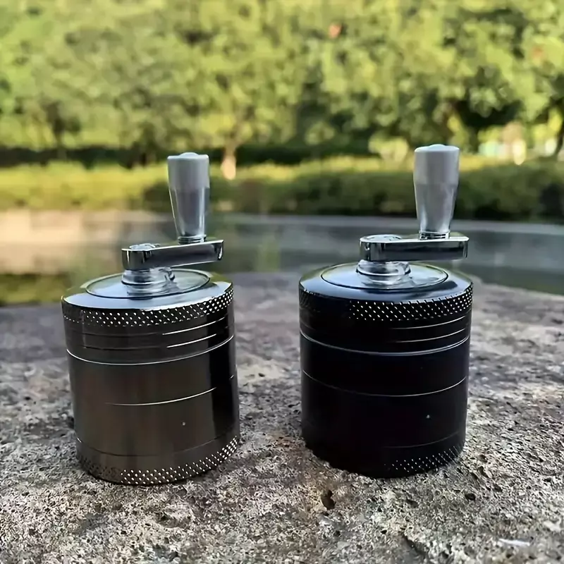 4 PIECE GRINDER WITH HAND