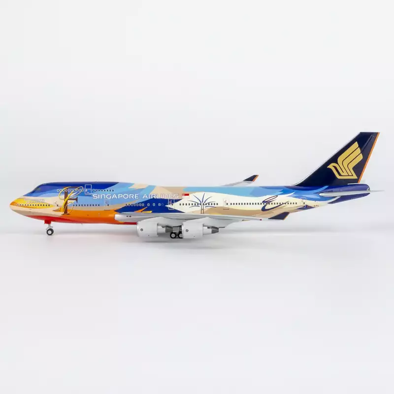 Singapore Airlines 747-400 9V-SPL - Tropical livery