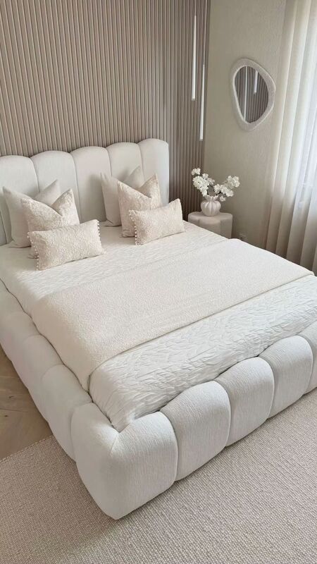 white queen sized bubble beds