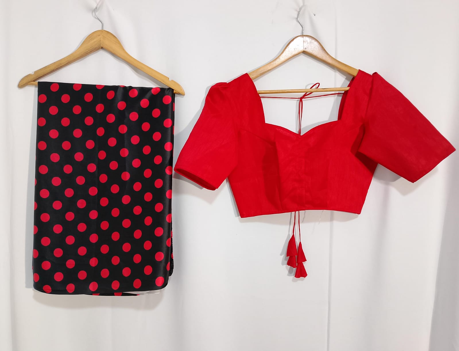 N348: Ready To Ship Beautiful Desginer Saree With Stitched Blouse