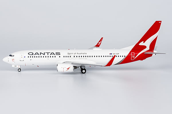 Qantas 737-800/w new colors