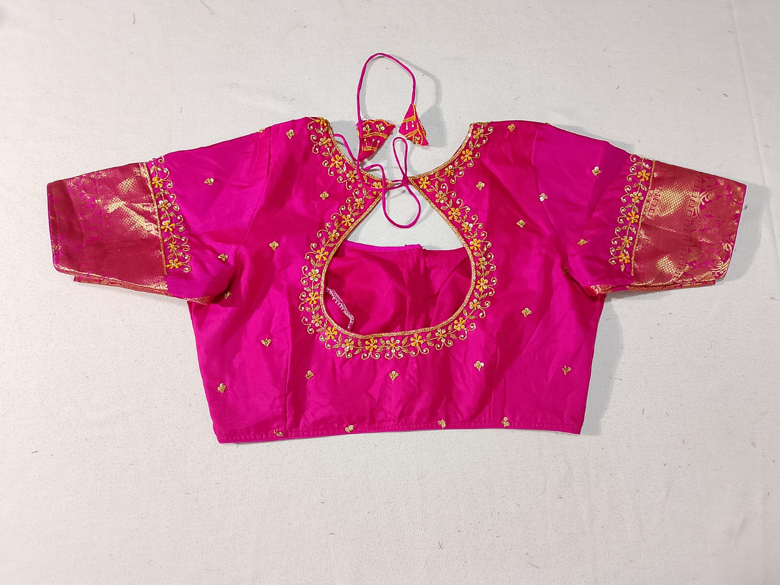 N555: Ready To Ship Beautiful Saree With Stitched Blouse