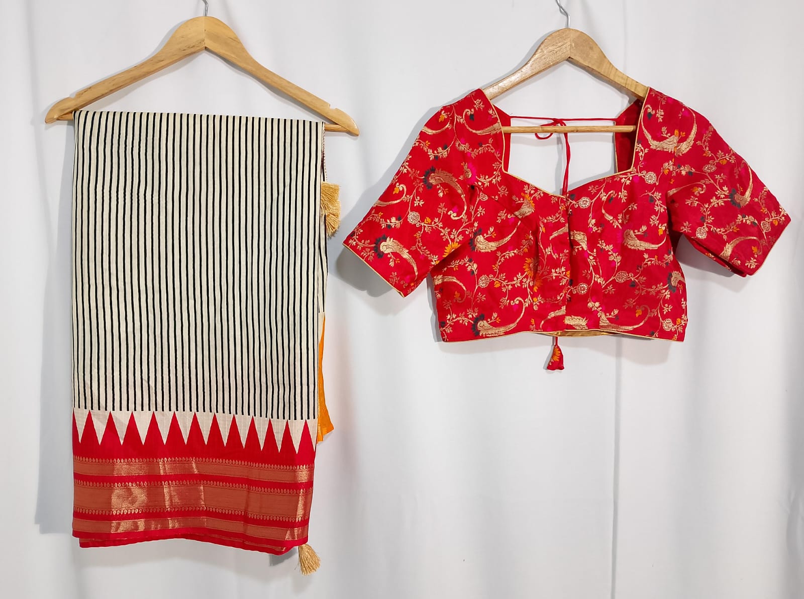 N380: Ready To Ship Beautiful Pure Moonga Silk Saree In Ganga Jamuna Border With Stitched Blouse N380: Ready To Ship Beautiful Pure Moonga Silk Saree In Ganga Jamuna Border With Stitched Blouse