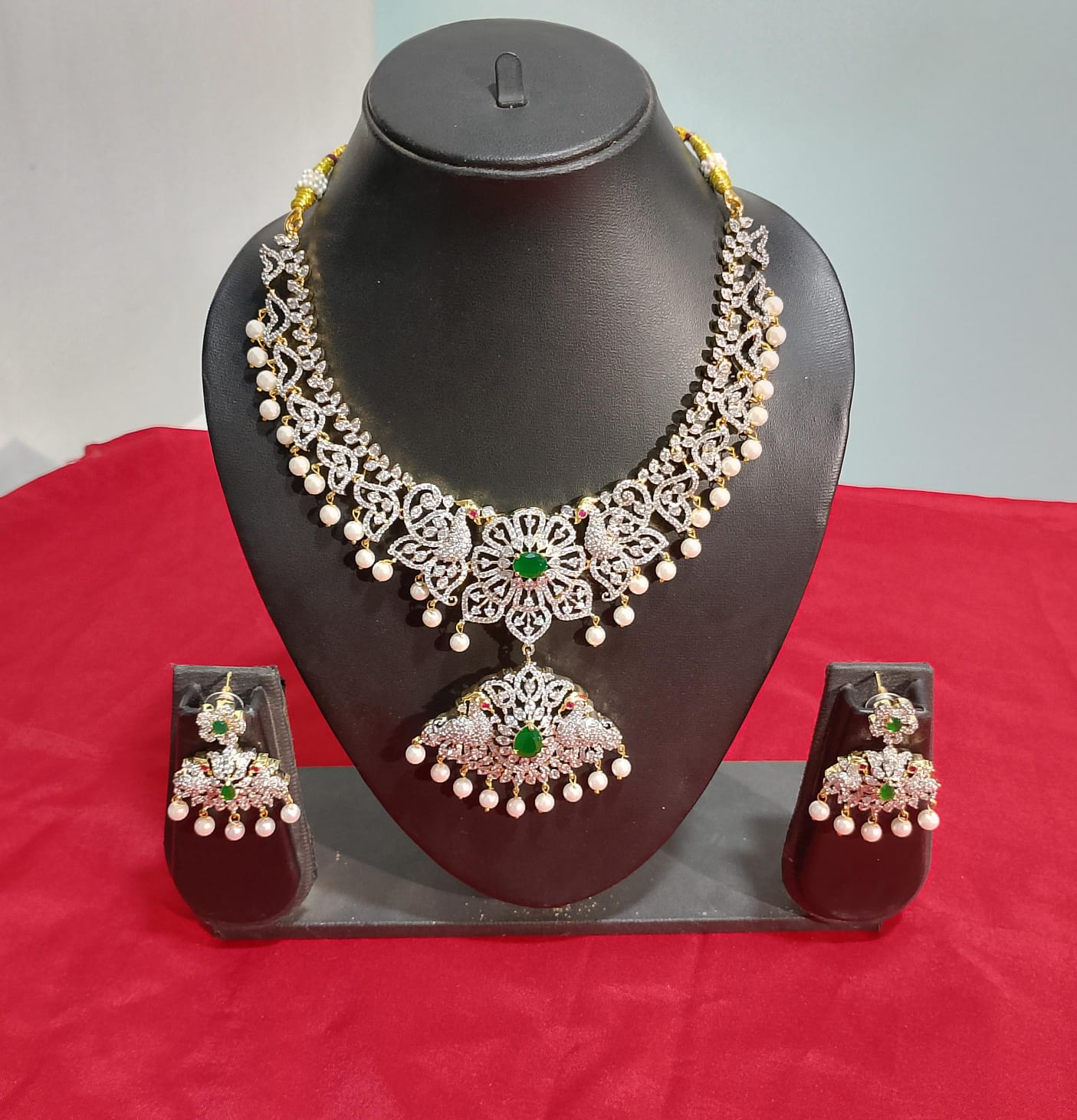 C102: Beautiful  Necklace  Set