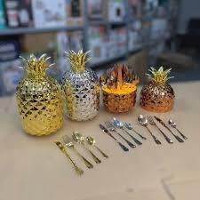 24 PIECES CUTLERY SET IN PINEAPPLE STORAGE