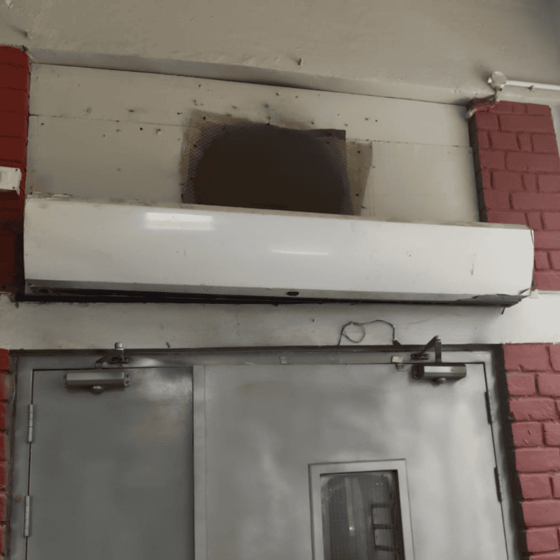 Industrial air curtain