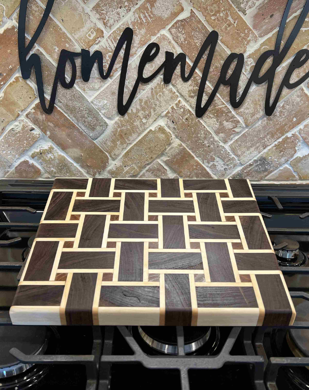 End-Grain Walnut & Maple Cutting Board – Large