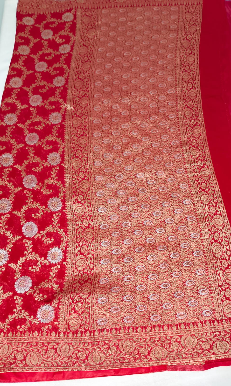 N637: Ready To Ship Beautiful Pure Kadhi Georgette Saree With Stitched Blouse N637: Ready To Ship Beautiful Pure Kadhi Georgette Saree With Stitched Blouse