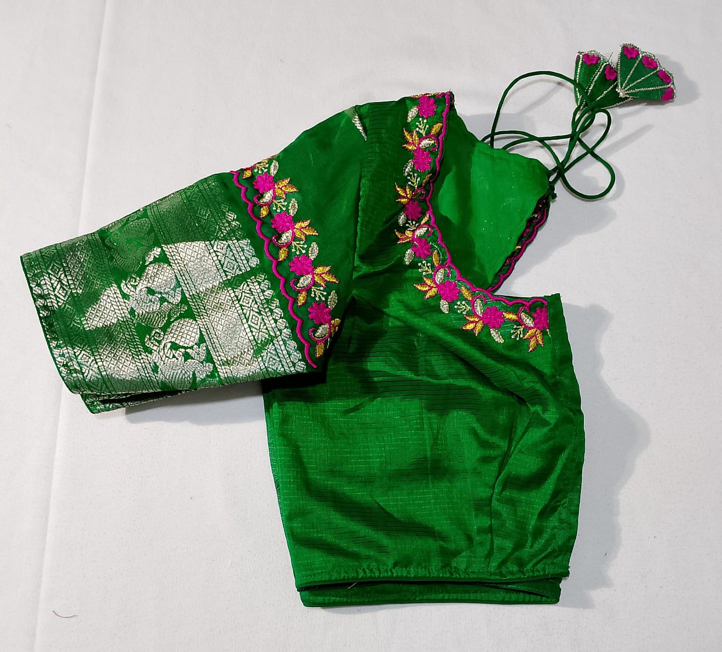 N646: Ready To Ship Beautiful Mangalagiri Saree With Stitched Embroidery Work Blouse N646: Ready To Ship Beautiful Mangalagiri Saree With Stitched Embroidery Work Blouse