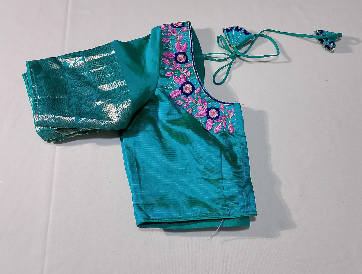 N647: Ready To Ship Beautiful Mangalagiri Saree With Stitched Embroidery Work Blouse N647: Ready To Ship Beautiful Mangalagiri Saree With Stitched Embroidery Work Blouse