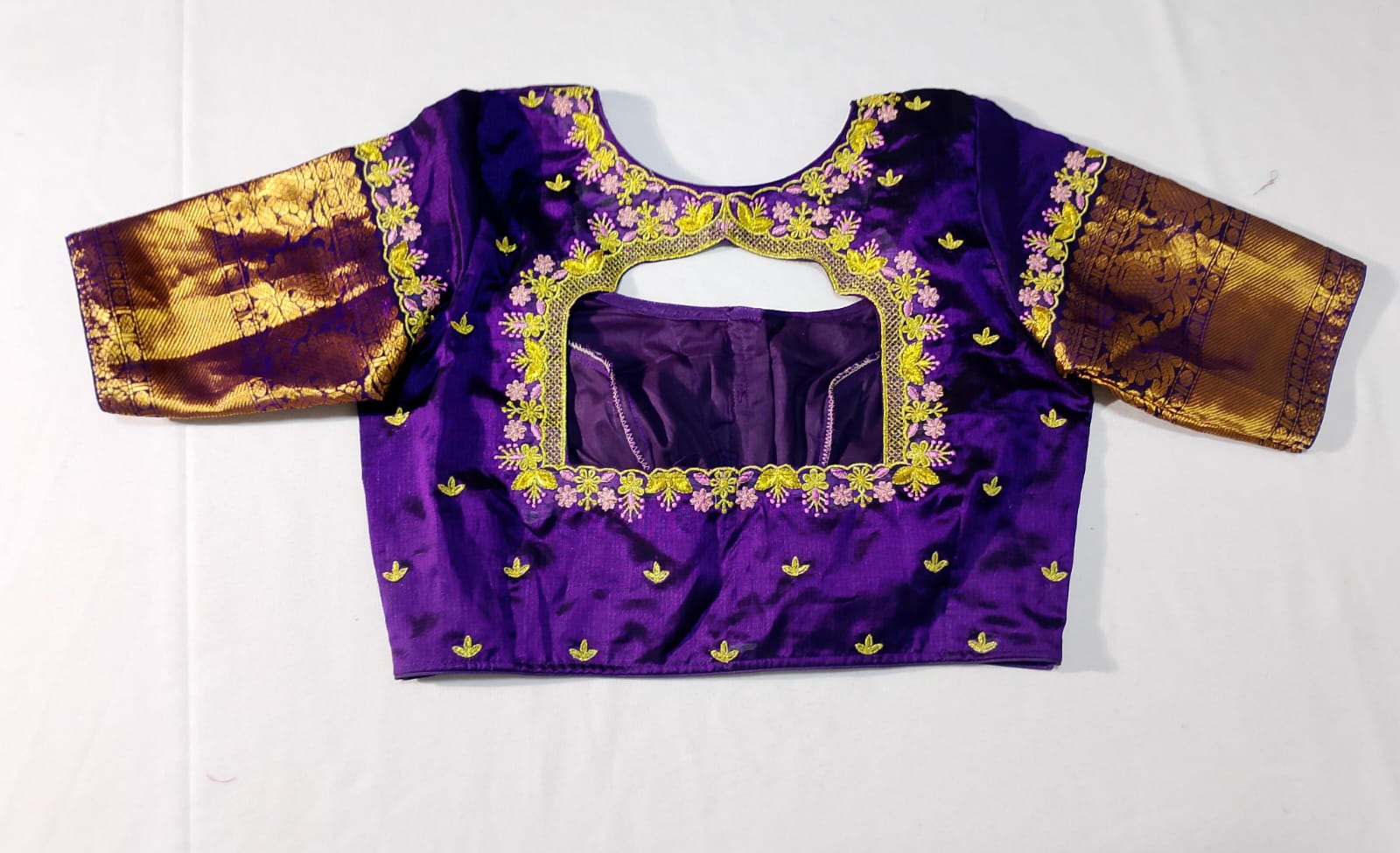 N648: Ready To Ship Beautiful Mangalagiri Saree With Stitched Embroidery Work Blouse N648: Ready To Ship Beautiful Mangalagiri Saree With Stitched Embroidery Work Blouse