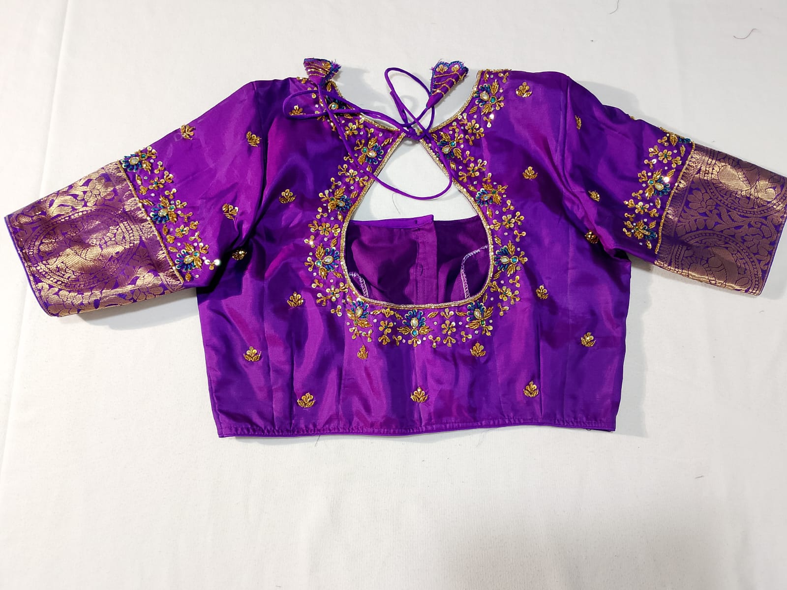 N653: Ready To Ship Beautiful Pure Kanchipattu Saree With Stitched Maggam Work Blouse N653: Ready To Ship Beautiful Pure Kanchipattu Saree With Stitched Maggam Work Blouse