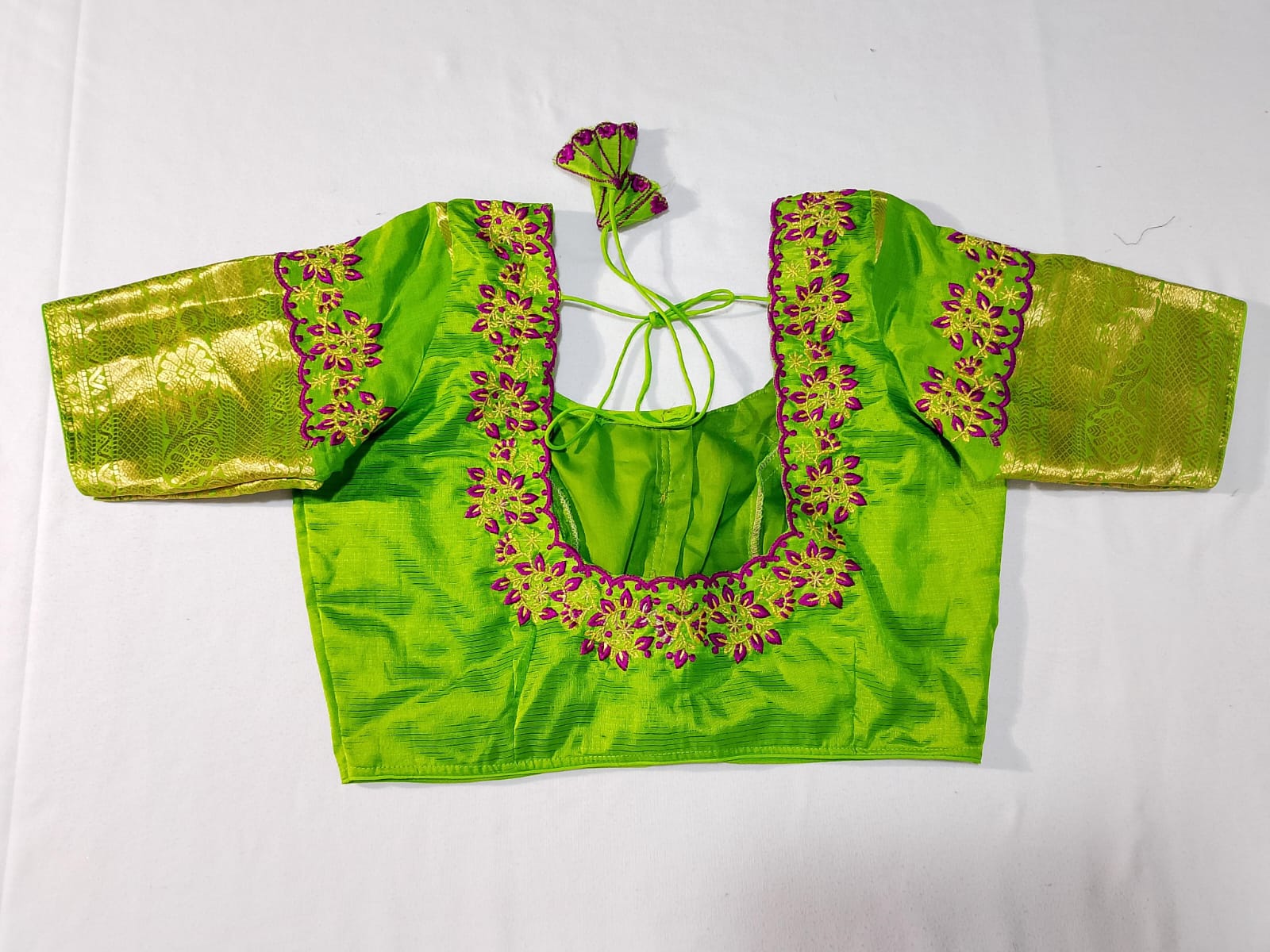 N649: Ready To Ship Beautiful Mangalagiri Saree With Stitched Embroidery Work Blouse N649: Ready To Ship Beautiful Mangalagiri Saree With Stitched Embroidery Work Blouse