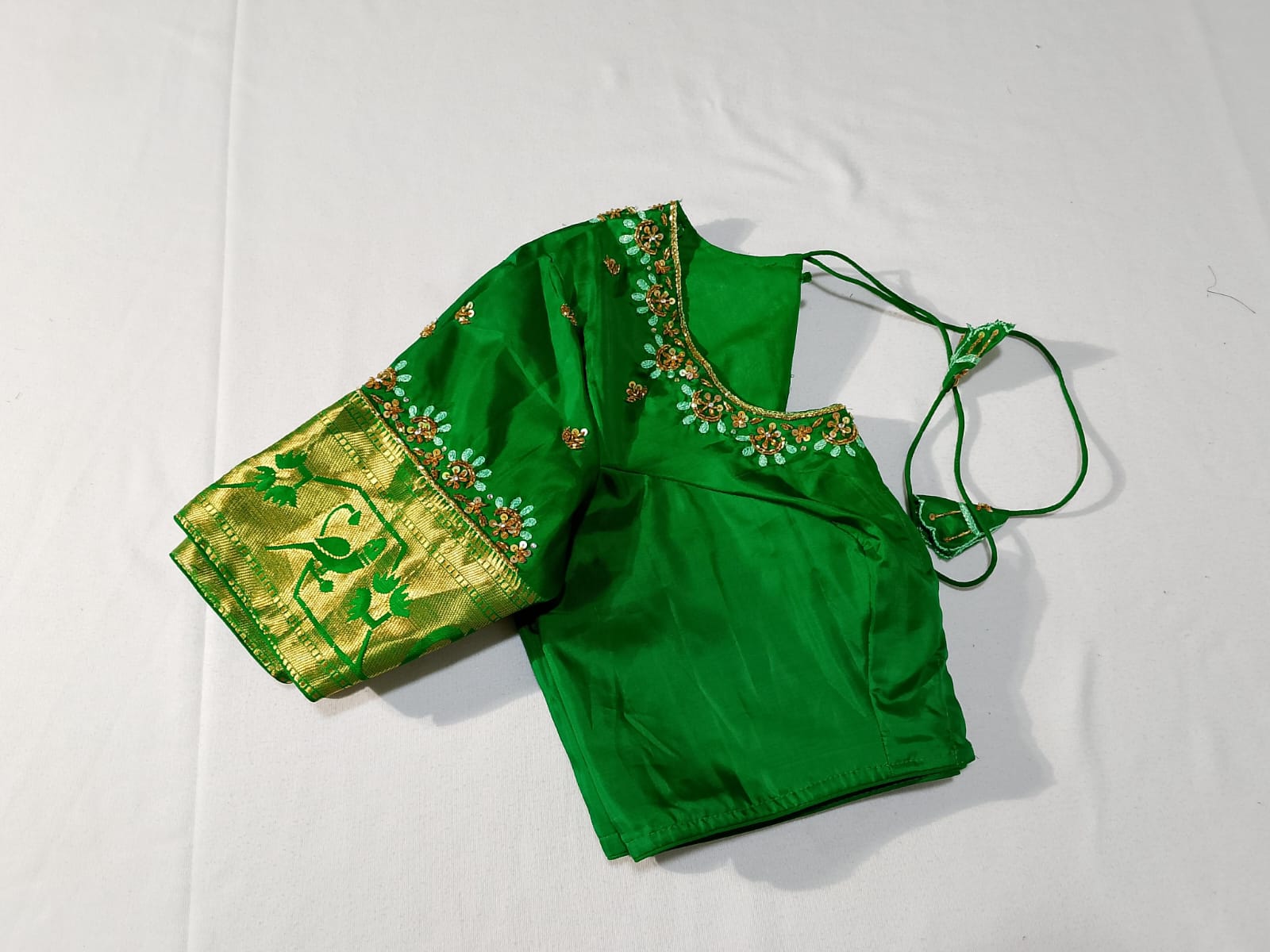 N655: Ready To Ship Beautiful Pure Kanchipattu Saree With Stitched Maggam Work Blouse N655: Ready To Ship Beautiful Pure Kanchipattu Saree With Stitched Maggam Work Blouse