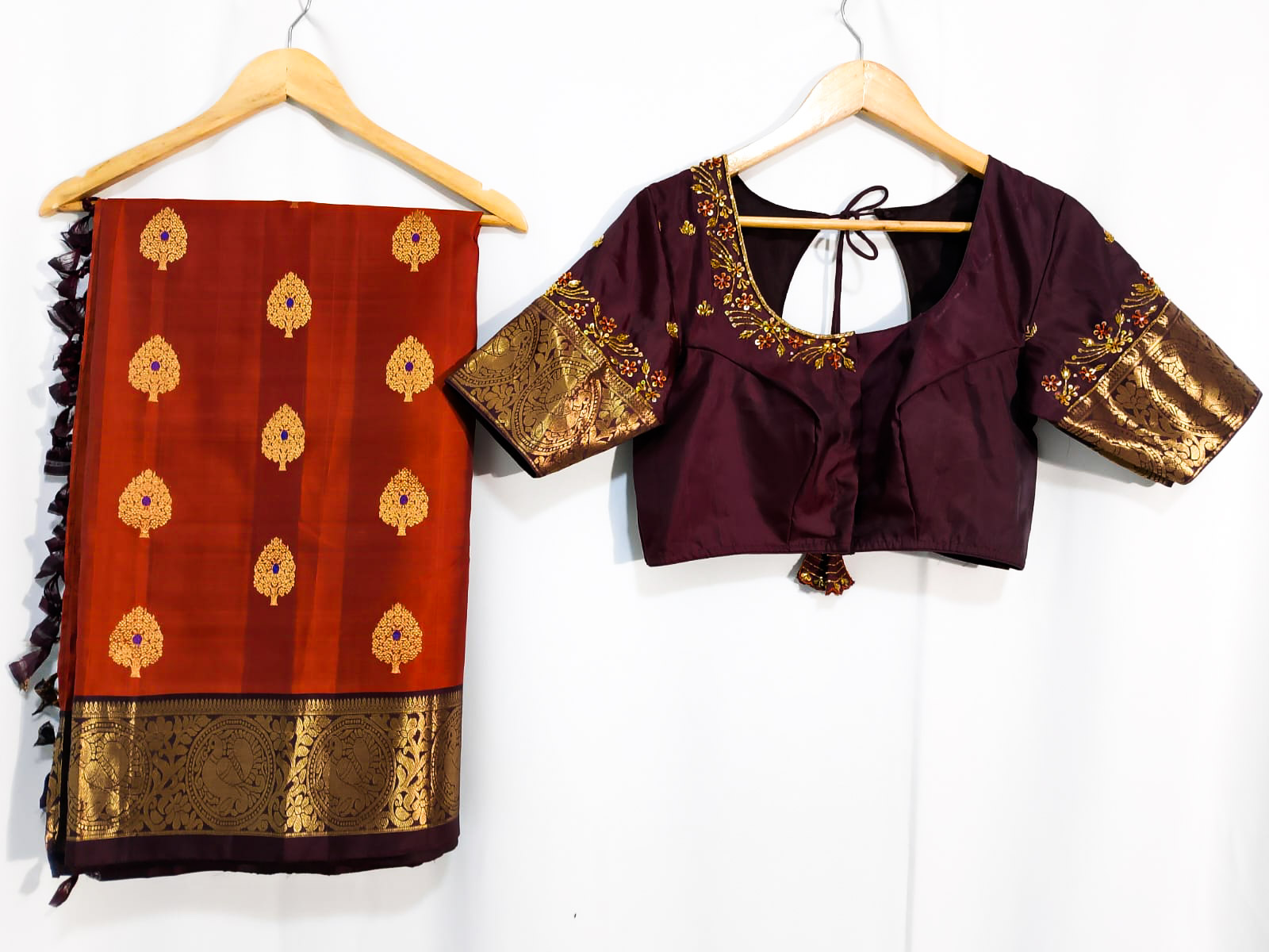 N656: Ready To Ship Beautiful Saree With Stitched Blouse N656: Ready To Ship Beautiful Saree With Stitched Blouse