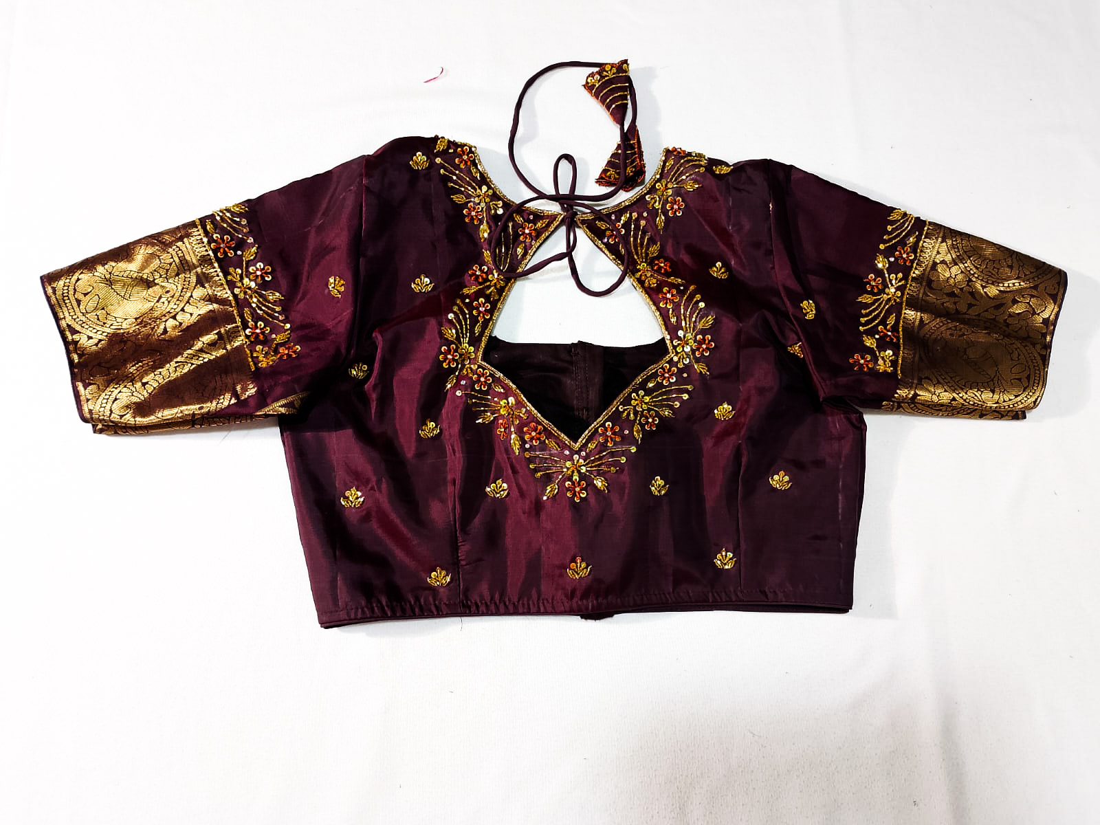 N656: Ready To Ship Beautiful Saree With Stitched Blouse N656: Ready To Ship Beautiful Saree With Stitched Blouse