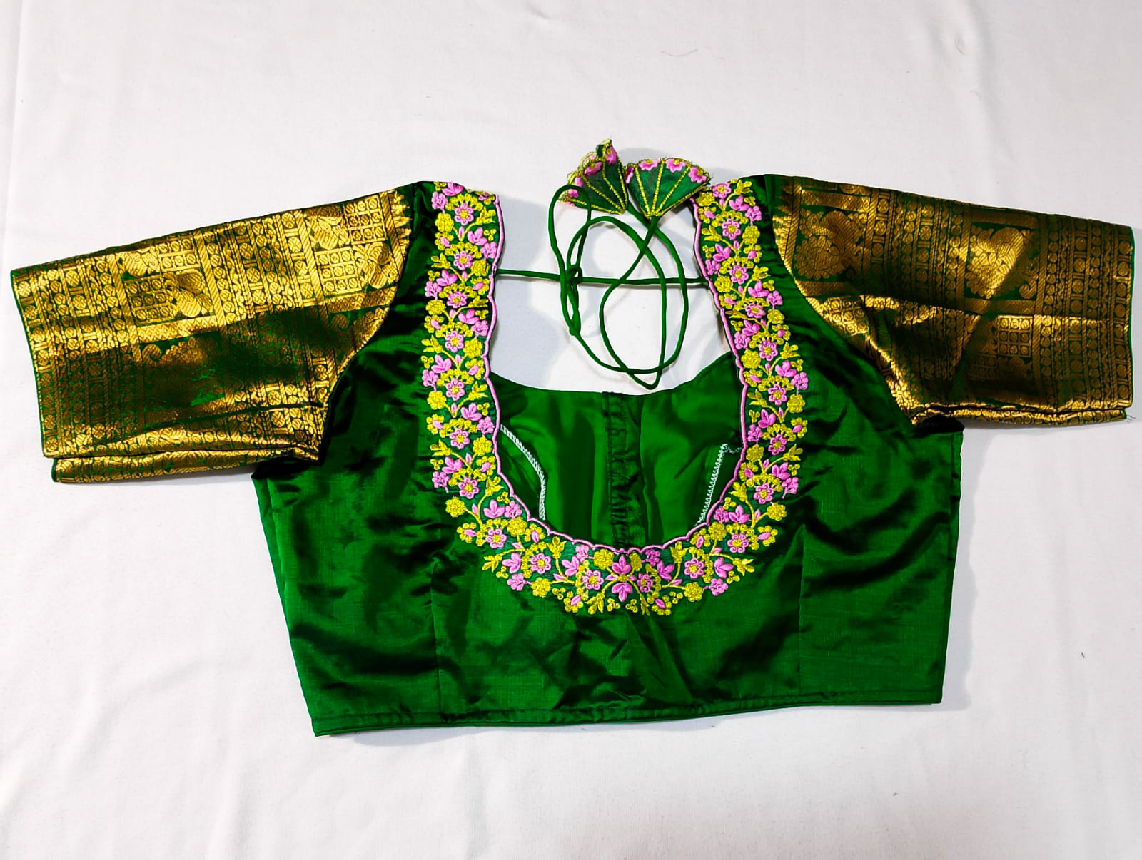 N650: Ready To Ship Beautiful Mangalagiri Saree With Stitched Embroidery Work Blouse N650: Ready To Ship Beautiful Mangalagiri Saree With Stitched Embroidery Work Blouse