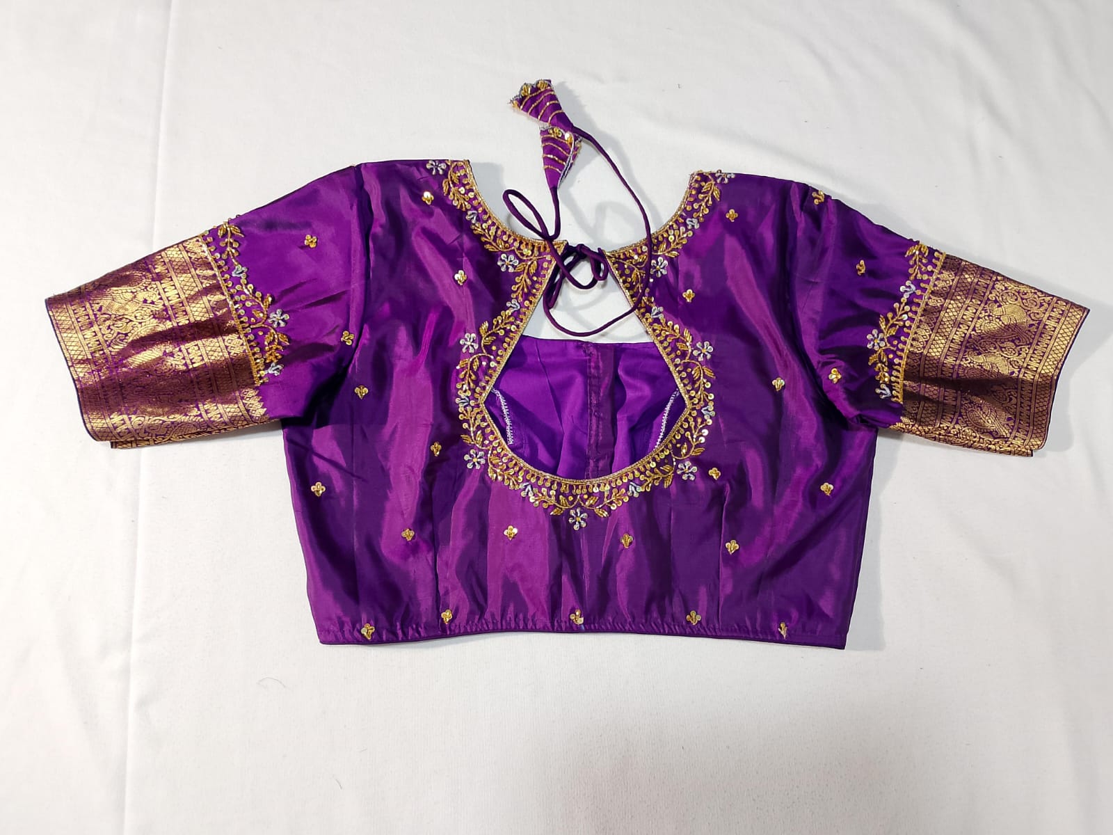 N680: Ready To Ship Beautiful Saree With Stitched Blouse N680: Ready To Ship Beautiful Saree With Stitched Blouse