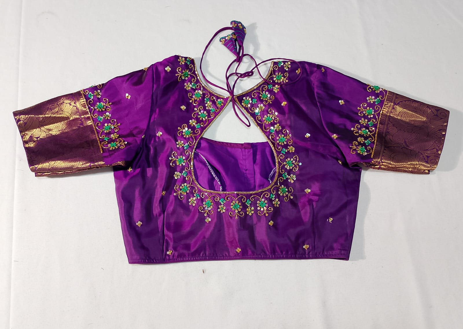 N682: Ready To Ship Beautiful Saree With Stitched Blouse N682: Ready To Ship Beautiful Saree With Stitched Blouse