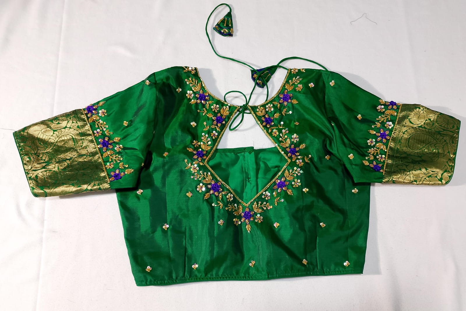N688: Ready To Ship Beautiful Pure Kanchipattu Saree With Stitched Maggam Work Blouse N688: Ready To Ship Beautiful Pure Kanchipattu Saree With Stitched Maggam Work Blouse