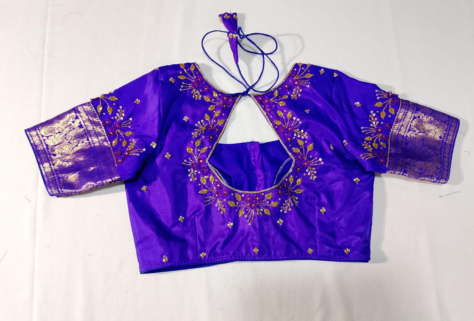 N703:Ready To Ship Beautiful Saree With Stitched Blouse