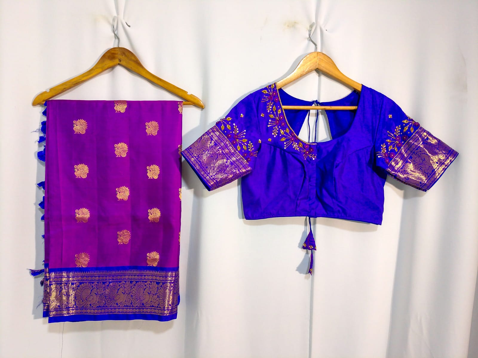 N703:Ready To Ship Beautiful Saree With Stitched Blouse