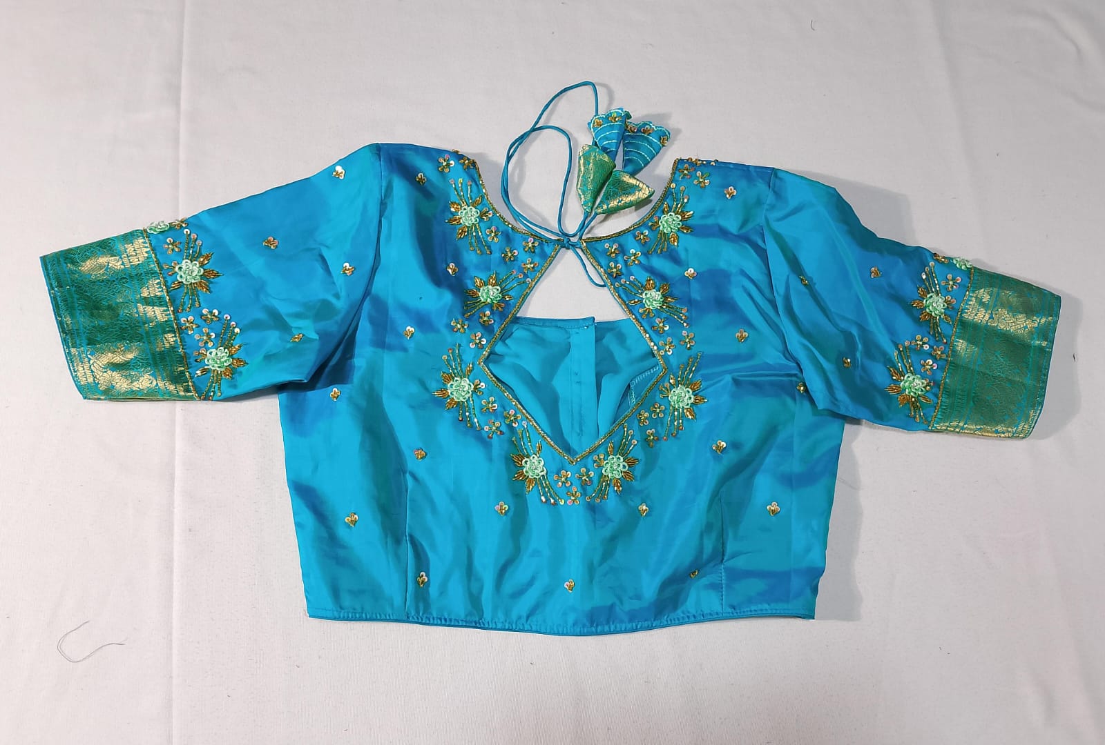 N704:Ready To Ship Beautiful Saree With Stitched Blouse