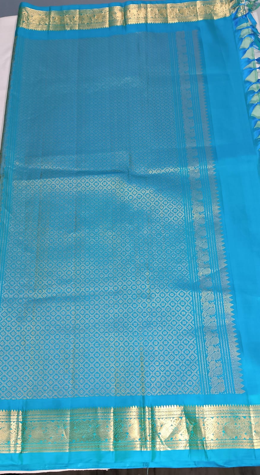 N704:Ready To Ship Beautiful Saree With Stitched Blouse