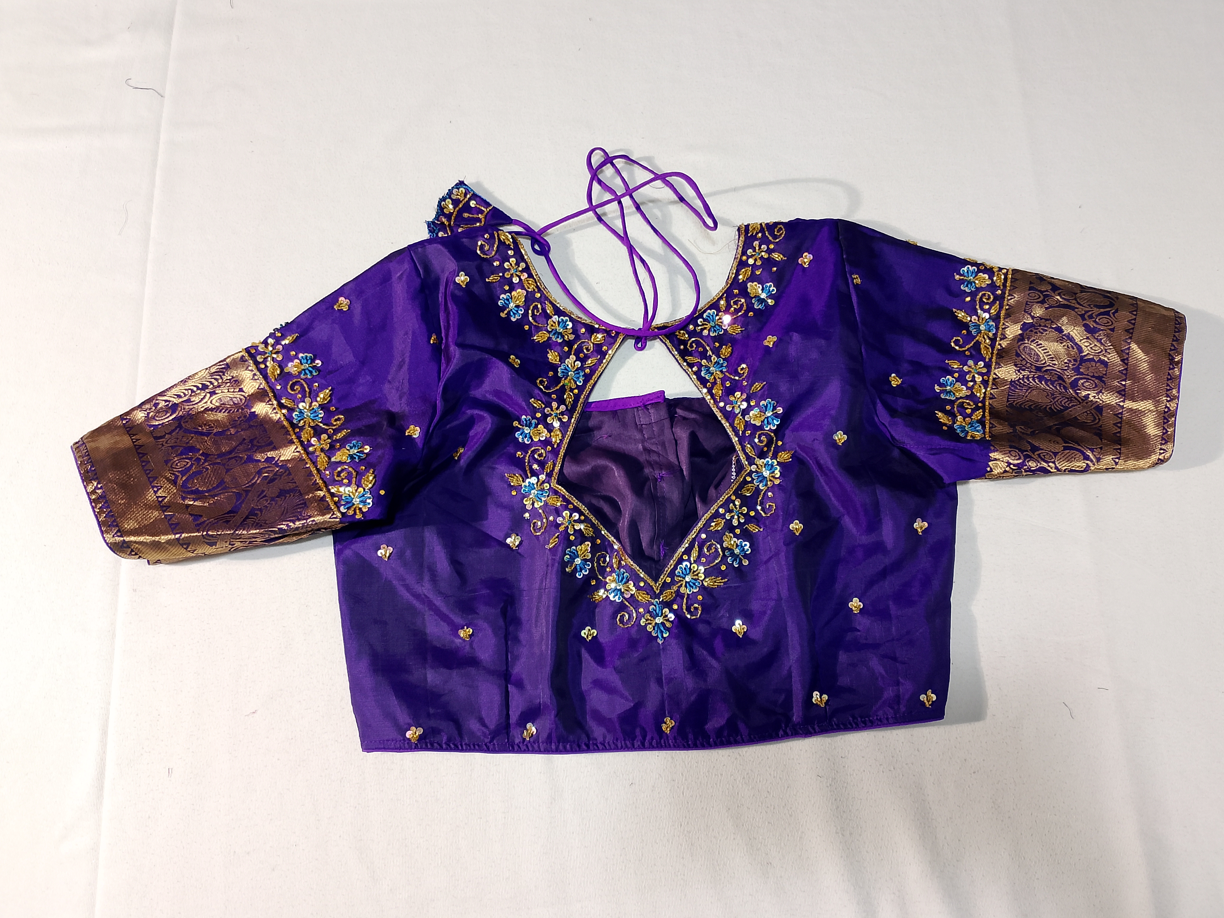 N714:Ready To Ship Beautiful Saree With Stitched Blouse N714:Ready To Ship Beautiful Saree With Stitched Blouse