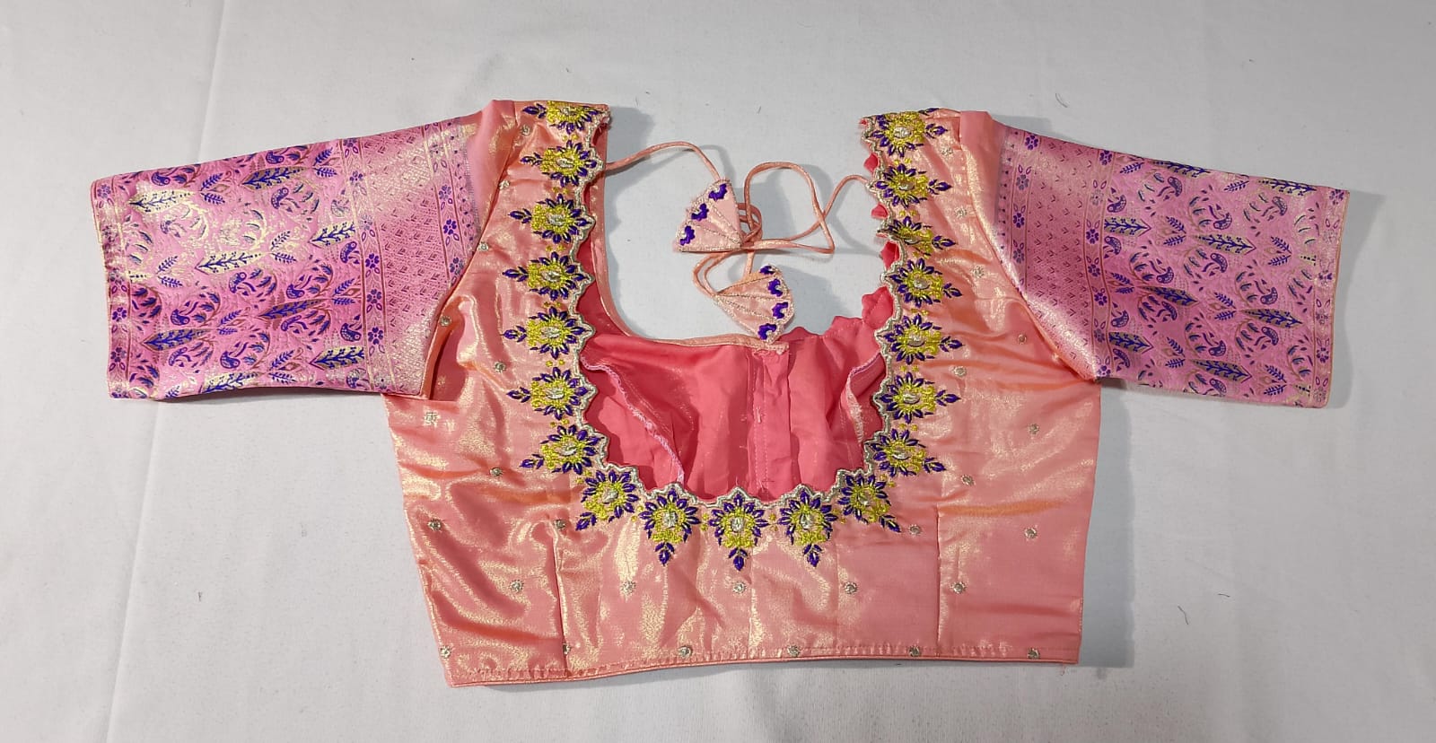 N715:Ready To Ship Beautiful Saree With Stitched Blouse