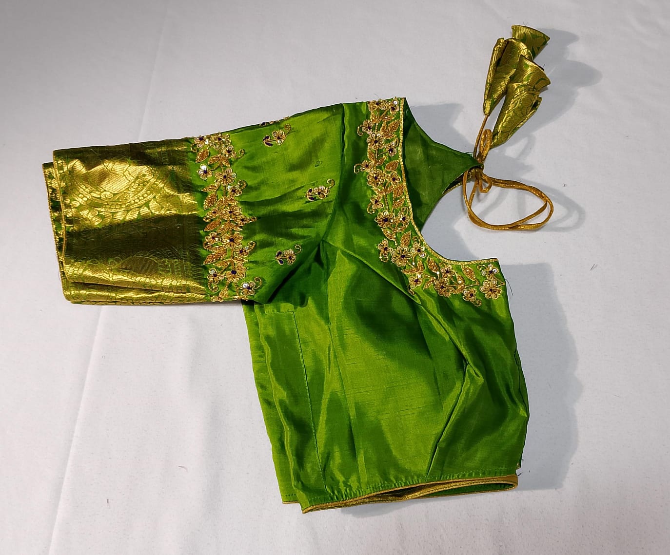 N736:Ready To Ship Beautiful Pure Kanchipattu Saree With Stitched Maggam Work Blouse